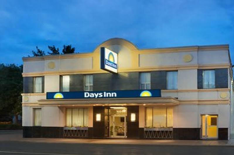 Days Inn By Wyndham Toronto East Beaches Ngoại thất bức ảnh