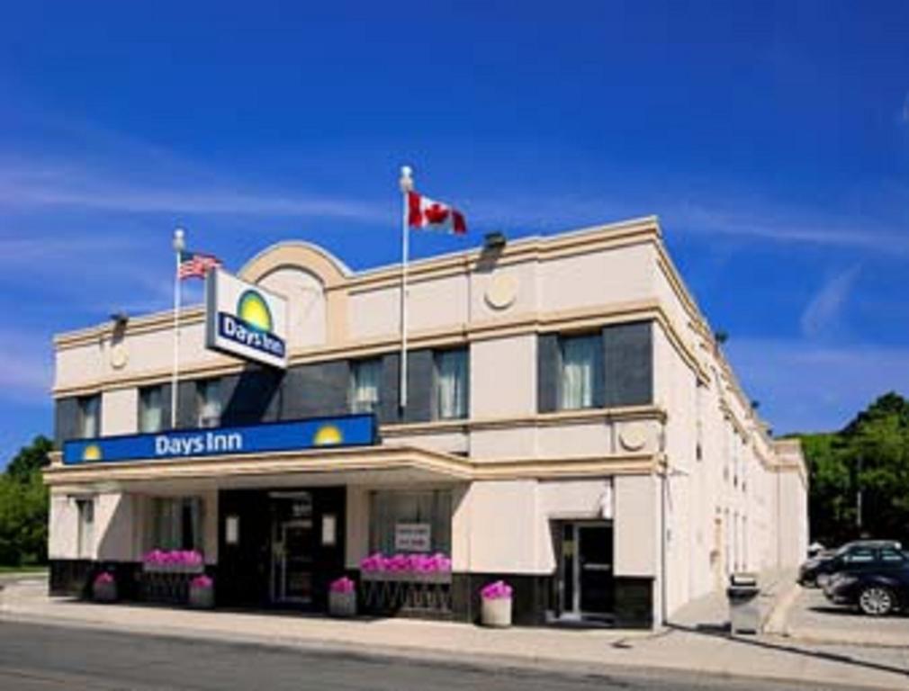 Days Inn By Wyndham Toronto East Beaches Ngoại thất bức ảnh